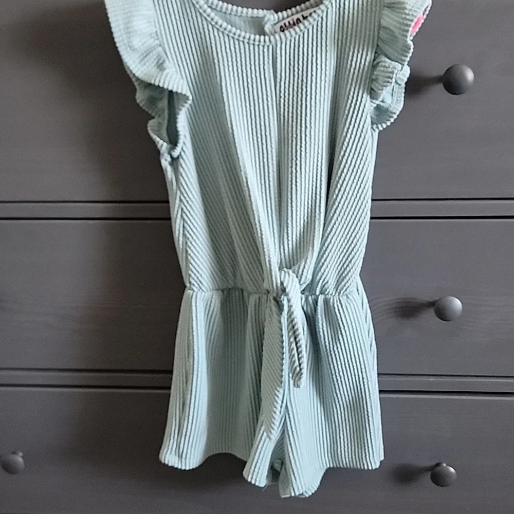 2 Rompers - Picture 2 of 8